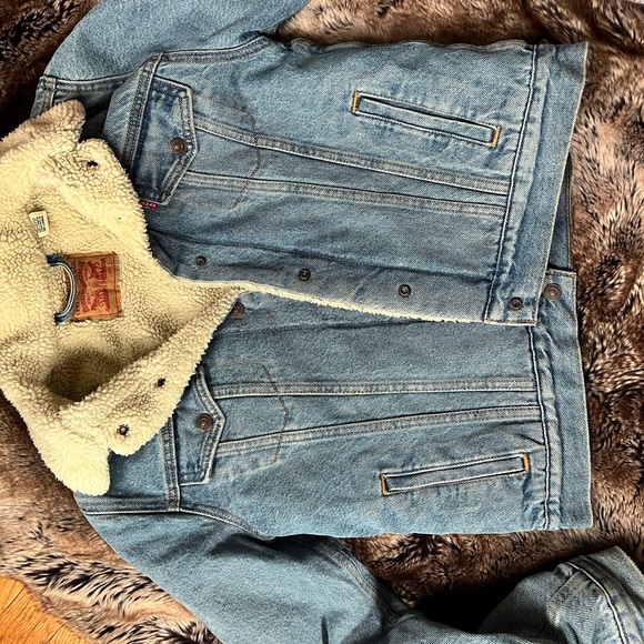 Levi’s Sherpa jean jacket - Picture 3 of 4